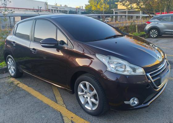 PEUGEOT 208 1.5 ALLURE 8V FLEX 4P MANUAL PEUGEOT 208 1.5 ALLURE 8V FLEX 4P MANUAL